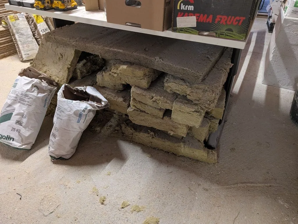 The mineral wool scraps we would use to insulate the subfloor. This is a mixture of glass and rock wool from insulating the ceiling and previous work on the property.