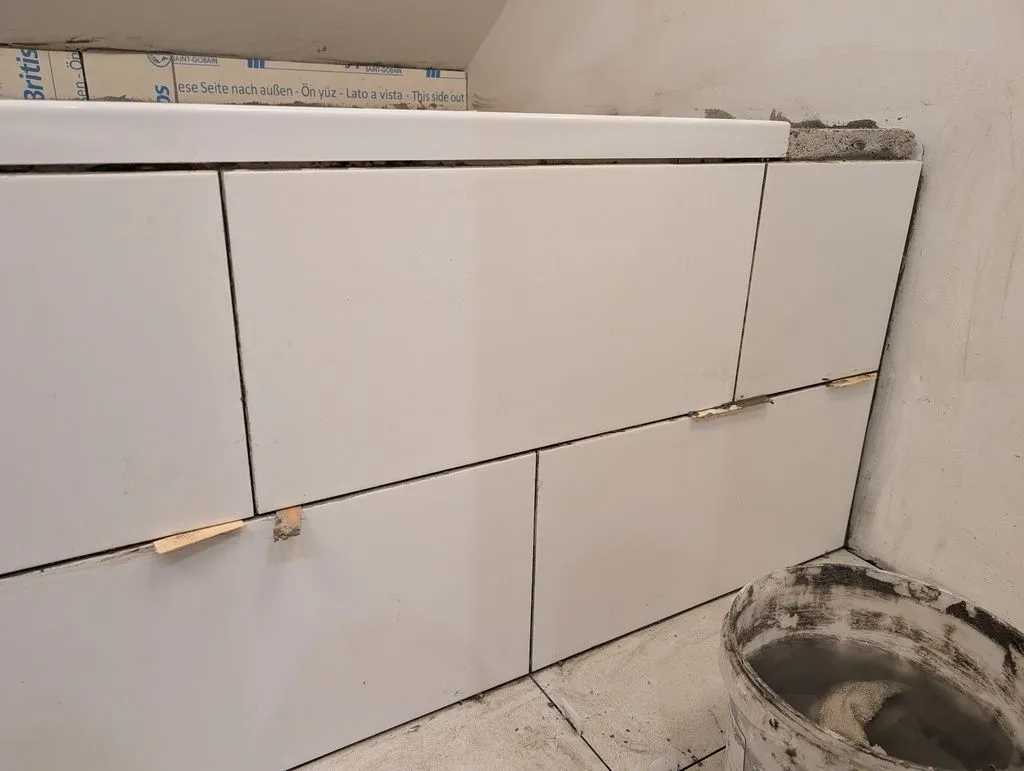 The bathtub wall complete.