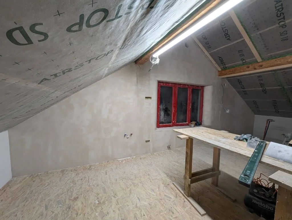 The completed base coat. (Careful readers might notice the OSB subfloor is suddenly installed—I'm jumping around a bit chronologically for logical consistency, and will cover the subfloor installation in a later section.)