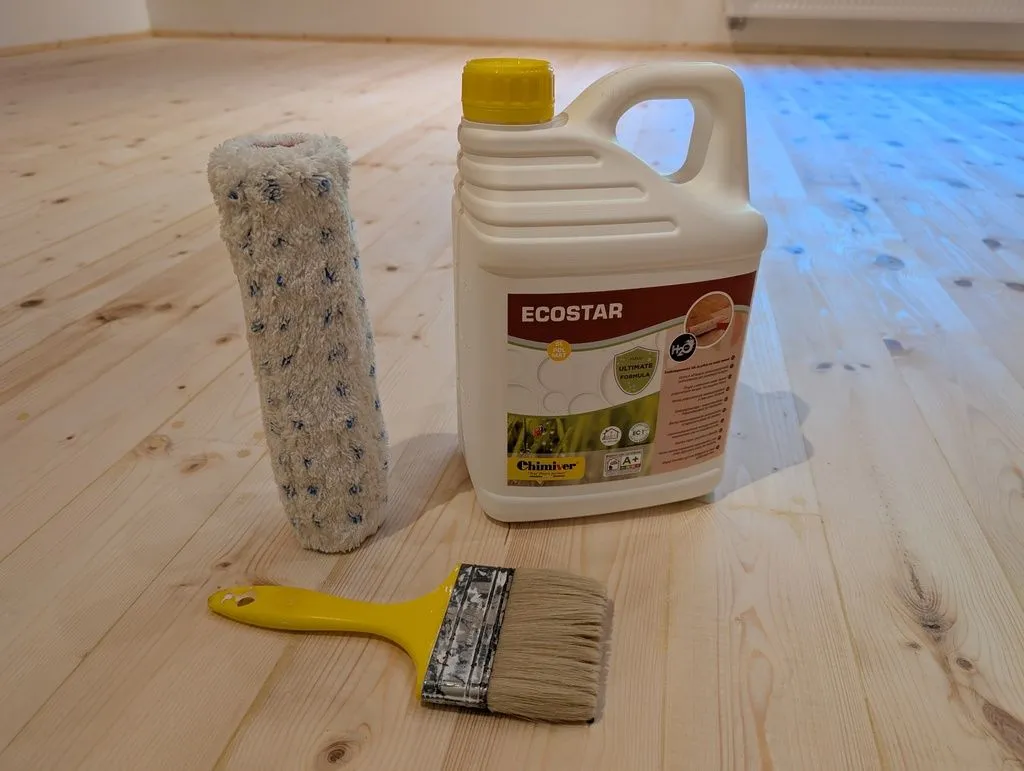 Chimiver Ecostar, a single-component water-based finish (they call it a lacquer, but this is European terminology; it would be called finish in the USA). The finish is applied in two or three coats using a brush or microfiber roller, with sanding between coats.